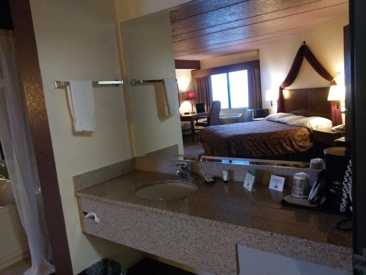 Madelia Hotel & Suites Dış mekan fotoğraf