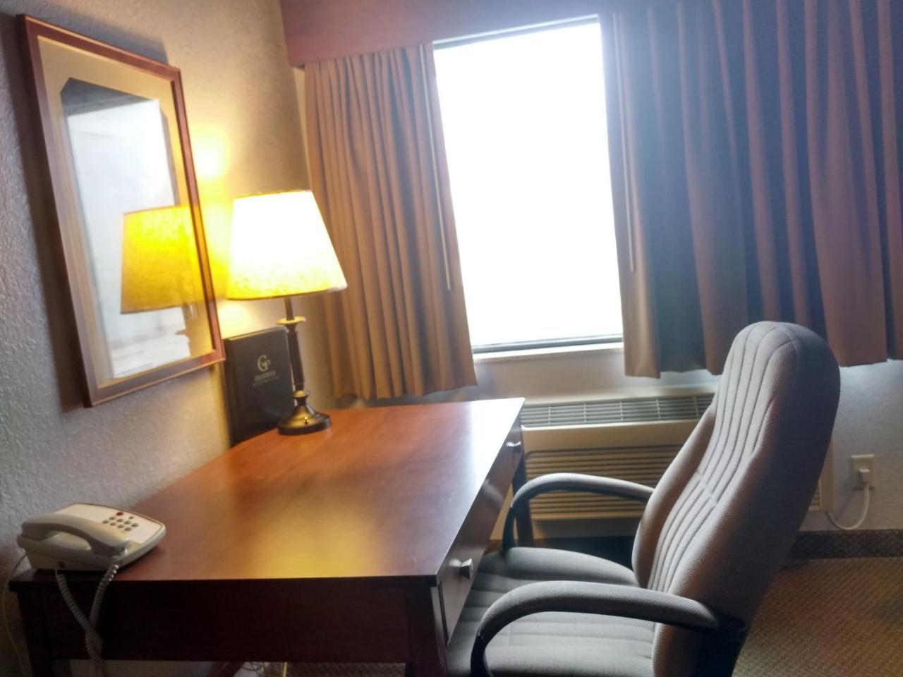 Madelia Hotel & Suites Dış mekan fotoğraf